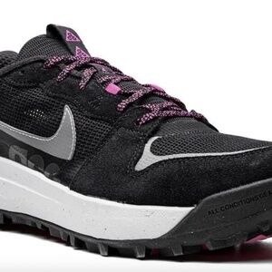 Nike ACG Lowcate Sneaker - Black/Grey/Hyper Violet